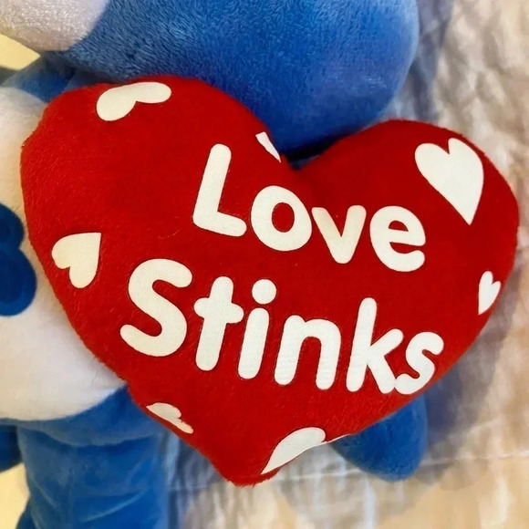 Care Bears Valentine Grumpy Bear Love Stinks 2015 Retired Very Rare NWT - Picture 4 of 12